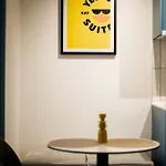Apartahotel Yellow 4*