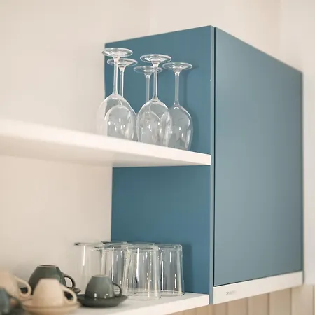 Ξενοδοχείο με διαμερίσματα Yellow 4*