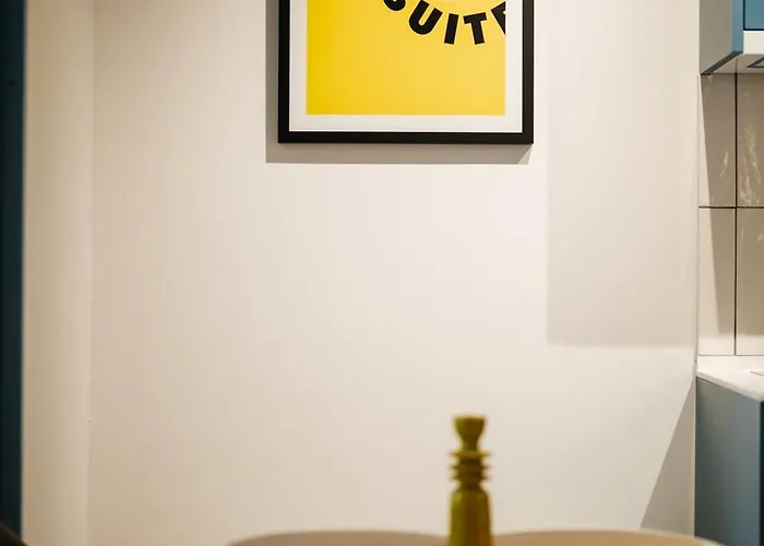 Lägenhetshotell Yellow 4*